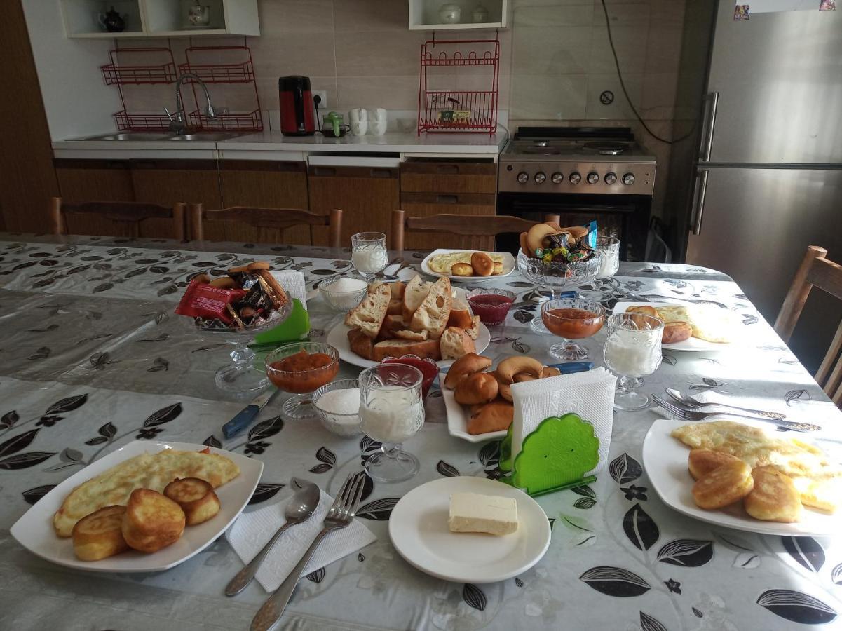 Meerim Guest House Bokonbayevo ภายนอก รูปภาพ