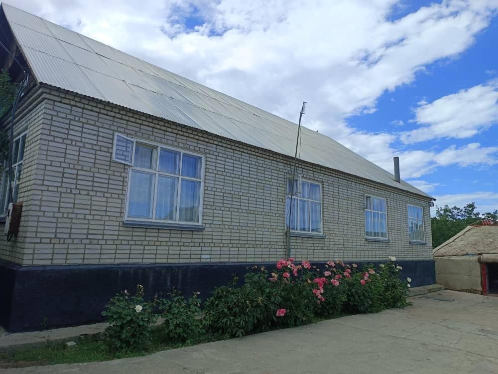 Meerim Guest House Bokonbayevo ภายนอก รูปภาพ